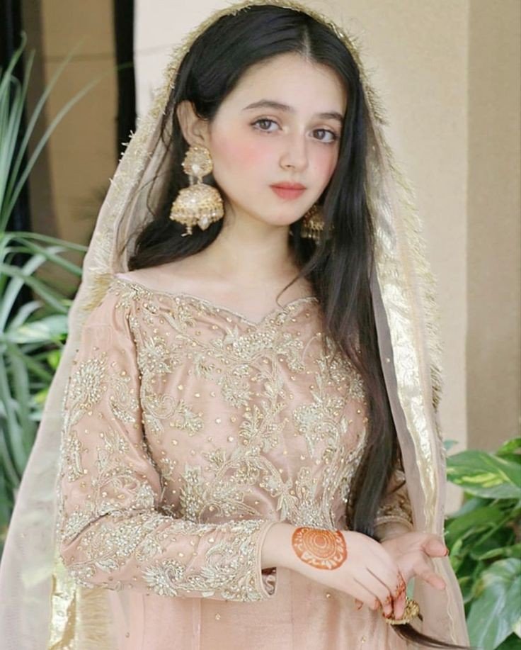 Cute-Casual-Girl-Photo Cute-Casual-Girl-Photo