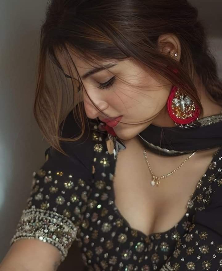 Elegant-Girl-DP Elegant-Girl-DP