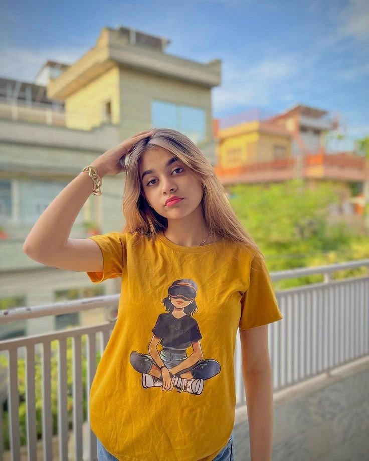 Stylish-Casual-Girl-DP Stylish-Casual-Girl-DP