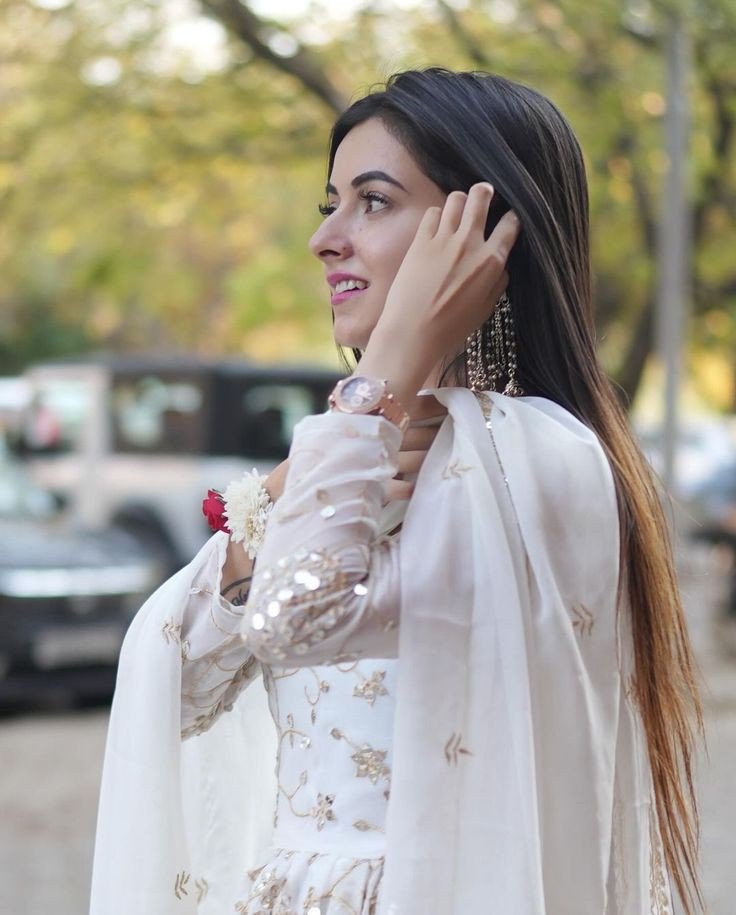 best-instagram-dp-for-girls-aesthetic best-instagram-dp-for-girls-aesthetic