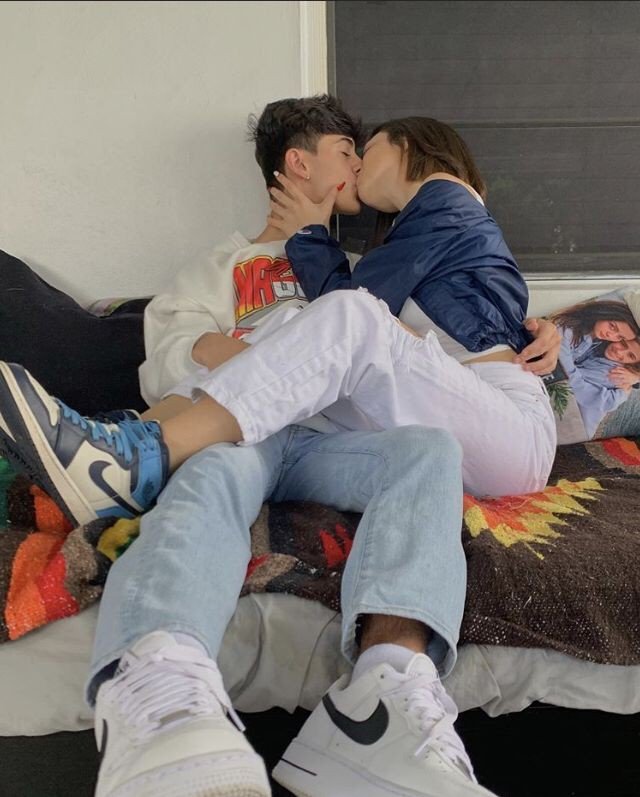 cute-couple-dp-for-instagram-aesthetic-boy-and-girl-cartoon cute-couple-dp-for-instagram-aesthetic-boy-and-girl-cartoon