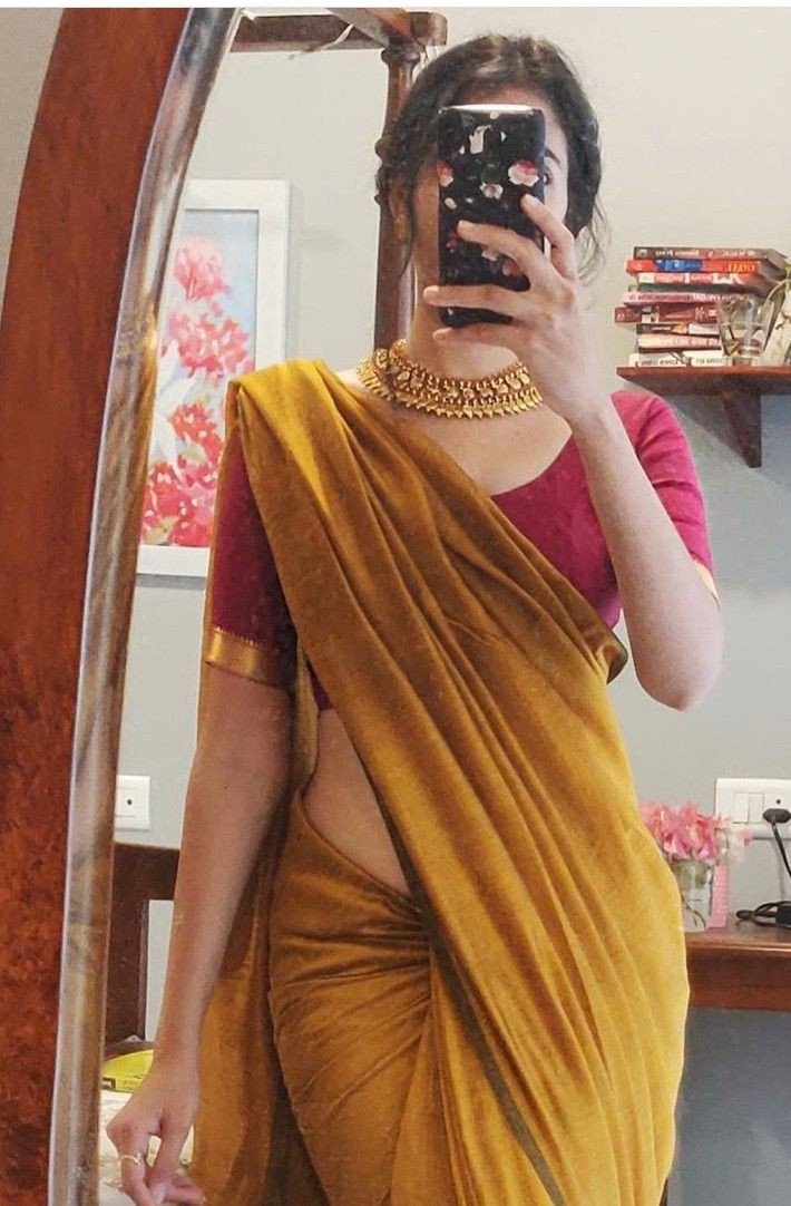 cute-saree-girl-dp cute-saree-girl-dp