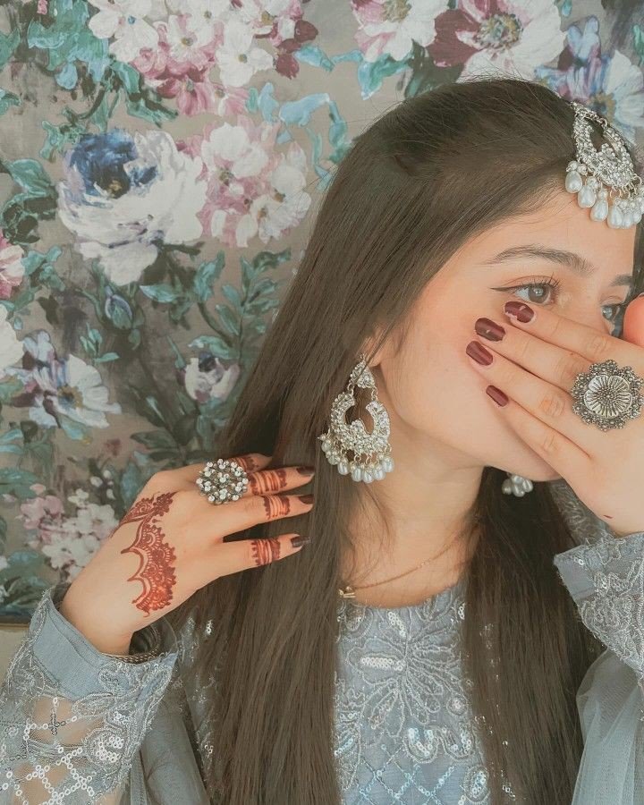 girl-photo-dp-instagram-cartoon-love girl-photo-dp-instagram-cartoon-love