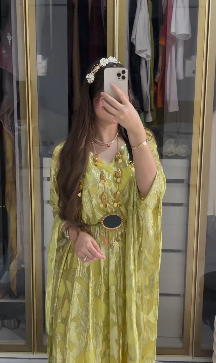 girl-photo-dp-instagram-hidden-face-aesthetic girl-photo-dp-instagram-hidden-face-aesthetic
