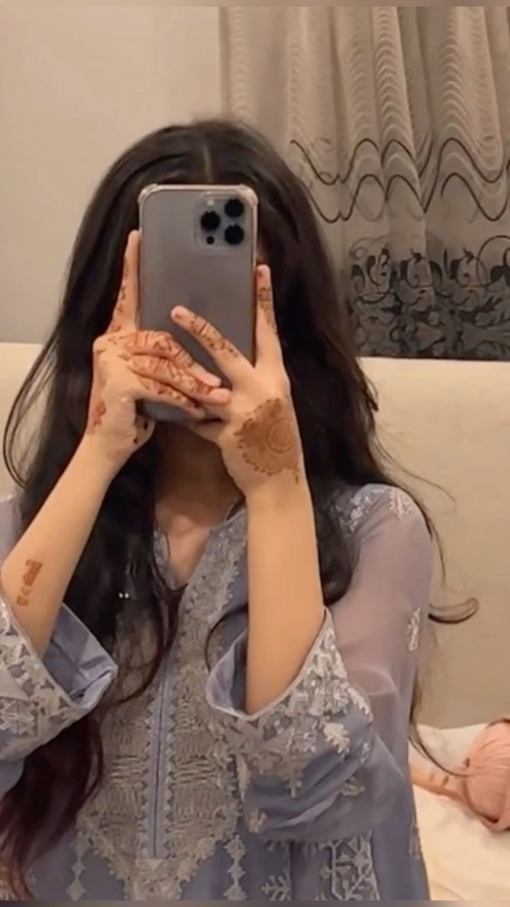 insta-profile-photo-for-girl-hidden-face insta-profile-photo-for-girl-hidden-face