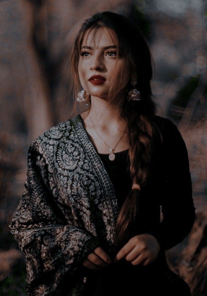 stylish-girl-photo-dp-instagram stylish-girl-photo-dp-instagram