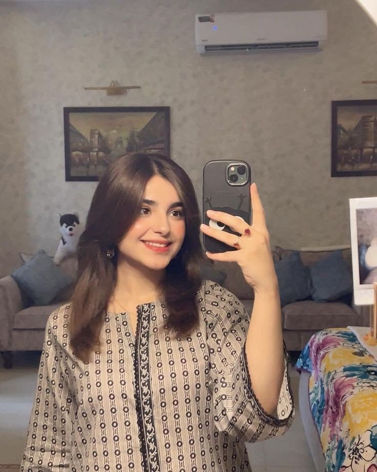 girl-photo-dp-instagram-hidden-face-attitude girl-photo-dp-instagram-hidden-face-attitude