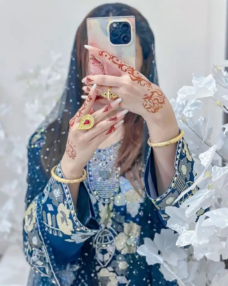 instagram-dp-for-girls-alone-attitude instagram-dp-for-girls-alone-attitude