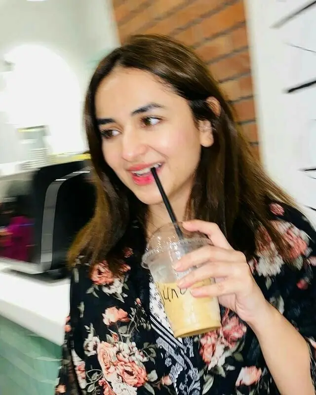 ladki-ki-dp-attitude ladki-ki-dp-attitude